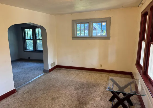 Photo 3 of Single family home for sale at 849 Woodbridge St, Saint Paul, MN 55117 | MLS# 7146240 | Listing updated on 2026-09-21