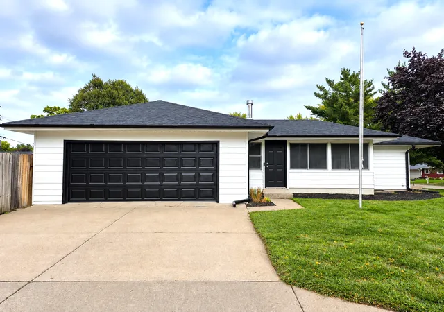 Single family home for sale at 8542 Greystone Ave S, Cottage Grove, MN 55016 | MLS# 7146242