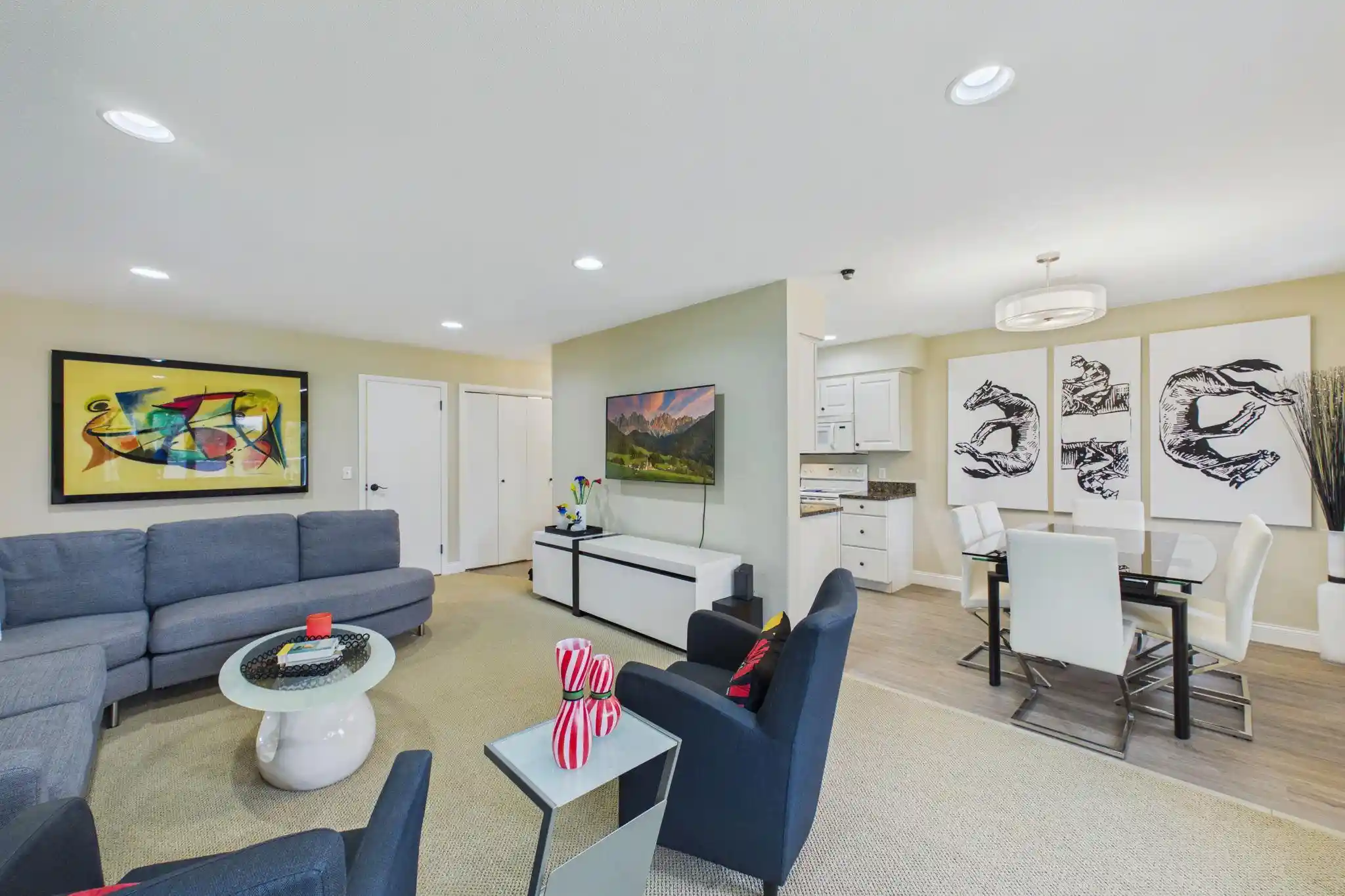 Listing Photo 2 - Condo for sale in 6005 Eden Prairie Rd located at 6005 Eden Prairie Rd, Edina, MN 55436 - Unit #210