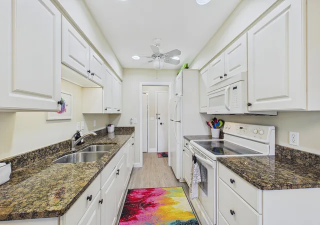 Photo 3 of Condo for sale at 6005 Eden Prairie Rd #210, Minneapolis, MN 55436 | MLS# 7146260 | Listing updated on 2026-09-26