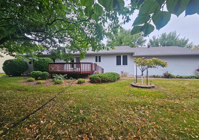Photo 3 of Single family home for sale at 1409 6th Avenue N, Wahpeton, ND 58075 | MLS# 7146263 | Listing updated on 2026-09-19
