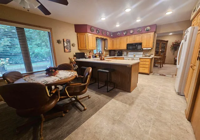 Photo 4 of Single family home for sale at 1409 6th Avenue N, Wahpeton, ND 58075 | MLS# 7146263 | Listing updated on 2026-09-19