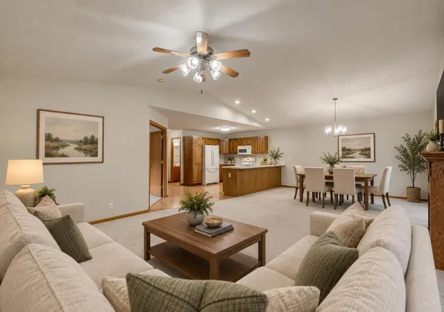 Photo 4 of Townhouse for sale at 7187 Cahill Ave, Inver Grove Heights, MN 55076 | MLS# 7146265 | Listing updated on 2026-10-08