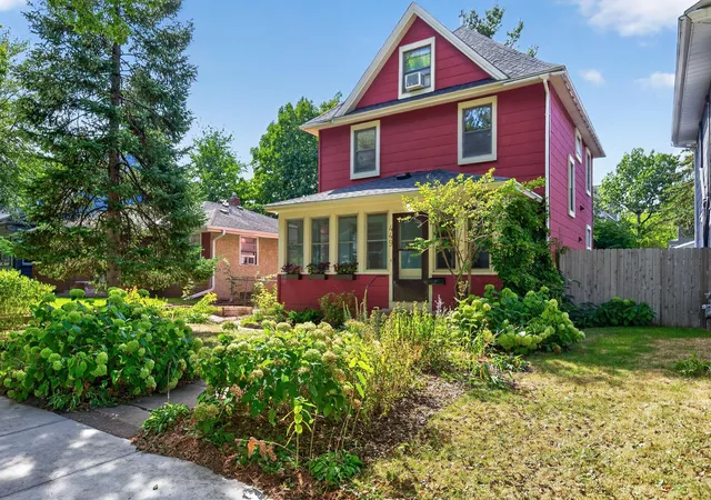 Photo 2 of Single family home for sale at 449 Herschel St, Saint Paul, MN 55104 | MLS# 7146272 | Listing updated on 2026-09-20