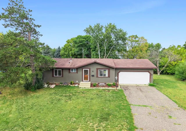 Photo 3 of Single family home for sale at 16288 Florida Way W, Rosemount, MN 55068 | MLS# 7146280 | Listing updated on 2026-09-19
