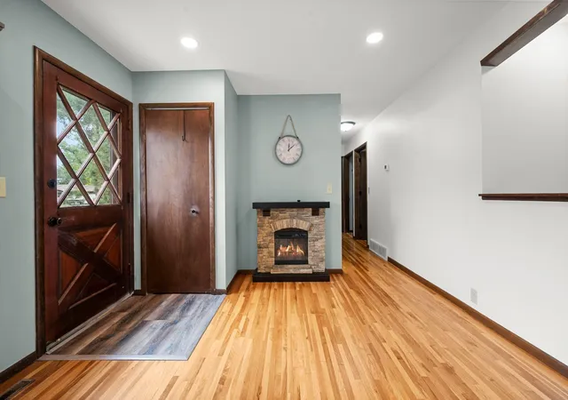 Photo 4 of Single family home for sale at 16288 Florida Way W, Rosemount, MN 55068 | MLS# 7146280 | Listing updated on 2026-09-19
