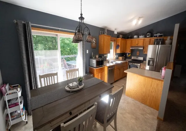 Photo 4 of Single family home for sale at 895 Marigold Dr, Cambridge, MN 55008 | MLS# 7146295 | Listing updated on 2026-09-23
