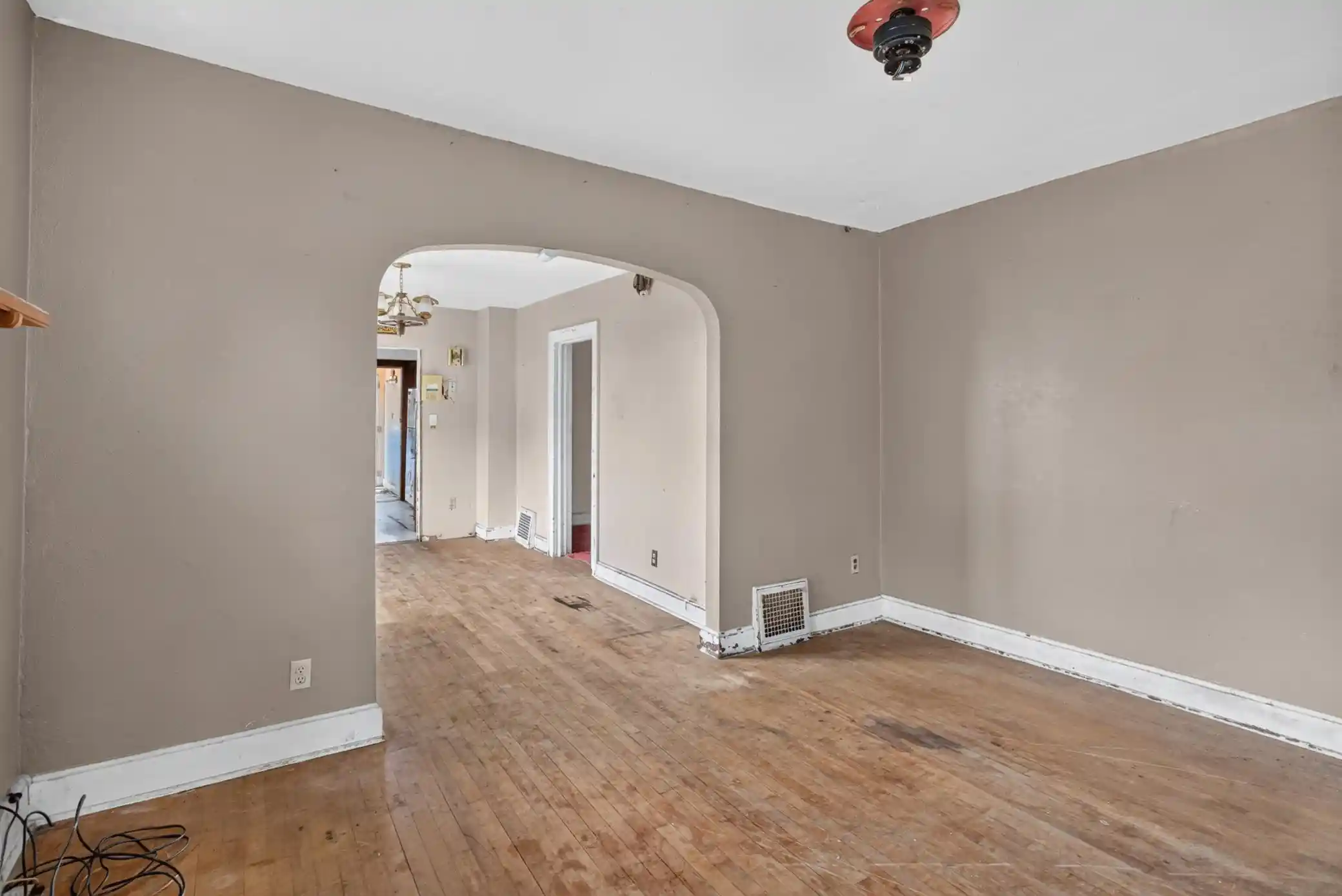 Listing Photo 2 - Condo for sale in 688 Magnolia Ave E located at 688 Magnolia Ave E, Saint Paul, MN 55106 - Unit 688 Magnolia Ave E