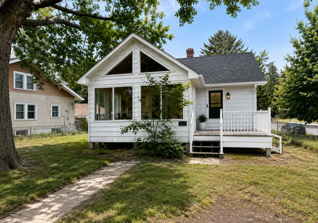 Single family home for sale at 812 Pedersen St, Saint Paul, MN 55119 | MLS# 7146305