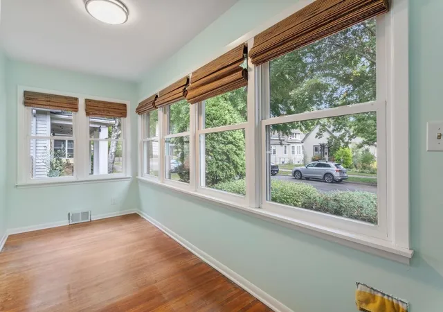 Photo 1 of Single family home for sale at 323 Daly St, Saint Paul, MN 55102 | MLS# 7146311 | Listing updated on 2026-09-23
