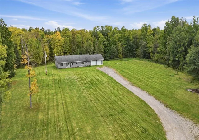 Photo 4 of Sale Pending at 10104 Three Bridges Rd, Cook, MN 55723 | MLS# 7146314 | Listing updated on 2026-10-09
