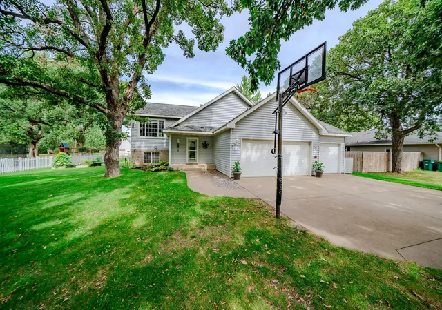 Photo 1 of Single family home for sale at 710 S 2nd Street, Royalton, MN 56373 | MLS# 7146319 | Listing updated on 2026-10-05