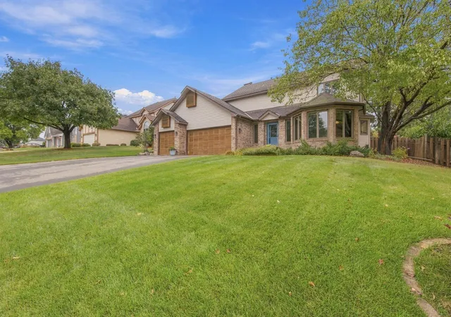 Photo 2 of Single family home for sale at 4630 Valley Frg Ln N, Minneapolis, MN 55442 | MLS# 7146321 | Listing updated on 2026-10-06