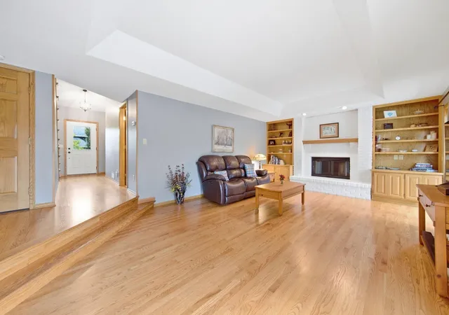 Photo 4 of Single family home for sale at 4630 Valley Frg Ln N, Minneapolis, MN 55442 | MLS# 7146321 | Listing updated on 2026-10-06