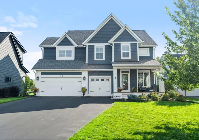 Photo 1 of Single family home for sale at 4547 Silverado Dr, Saint Paul, MN 55129 | MLS# 7146339 | Listing updated on 2026-10-08