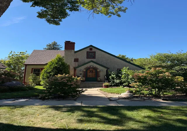Photo 1 of Single family home for sale at 802 Sw 6th Street, Willmar, MN 56201 | MLS# 7146350 | Listing updated on 2026-09-21