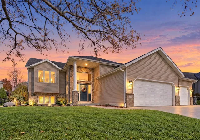Single family home for sale at 4427 Shetland Pl NW, Rochester, MN 55901 | MLS# 7146352