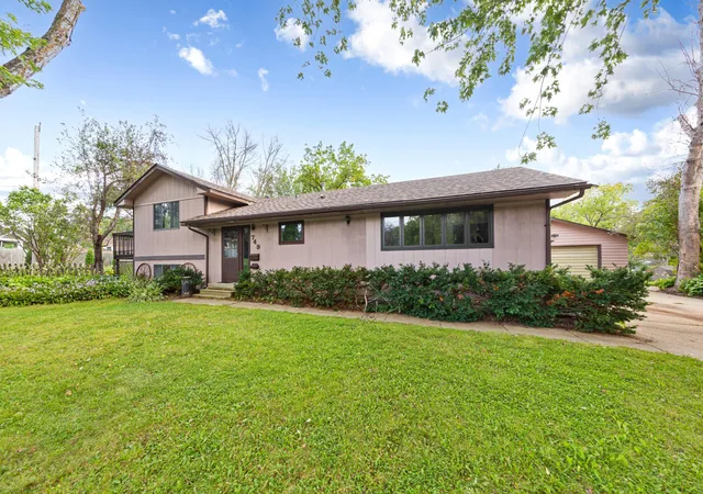 Photo 2 of Single family home for sale at 749 12th Street NE, Owatonna, MN 55060 | MLS# 7146360 | Listing updated on 2026-09-22