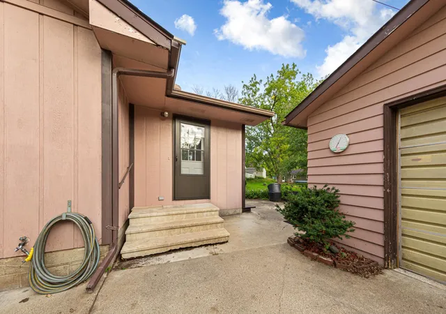 Photo 4 of Single family home for sale at 749 12th Street NE, Owatonna, MN 55060 | MLS# 7146360 | Listing updated on 2026-09-22
