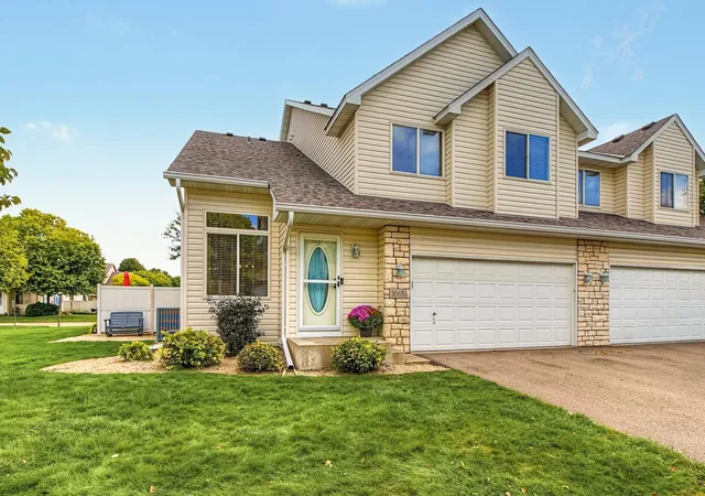 Photo 1 of Single family home for sale at 1665 Lexington Ln, Shakopee, MN 55379 | MLS# 7146376 | Listing updated on 2026-10-01