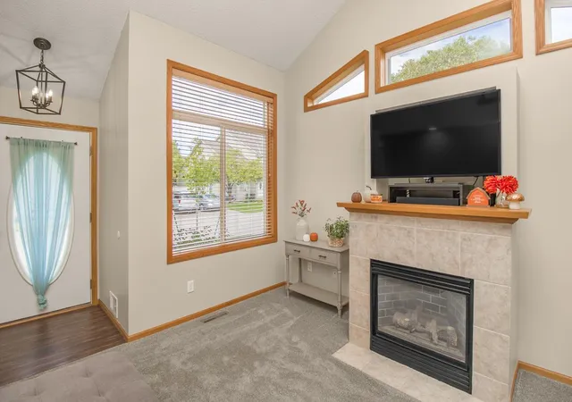 Photo 3 of Single family home for sale at 1665 Lexington Ln, Shakopee, MN 55379 | MLS# 7146376 | Listing updated on 2026-10-01