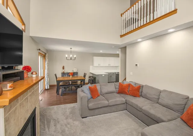 Photo 4 of Single family home for sale at 1665 Lexington Ln, Shakopee, MN 55379 | MLS# 7146376 | Listing updated on 2026-10-01
