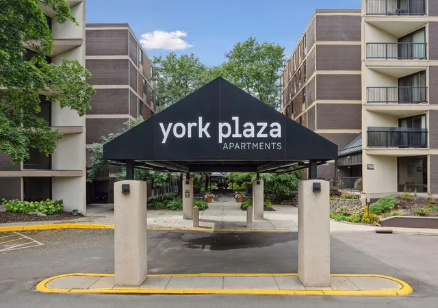 Photo 2 of Condo for sale at 7200 York Ave S #103, Minneapolis, MN 55435 | MLS# 7146412 | Listing updated on 2026-09-21