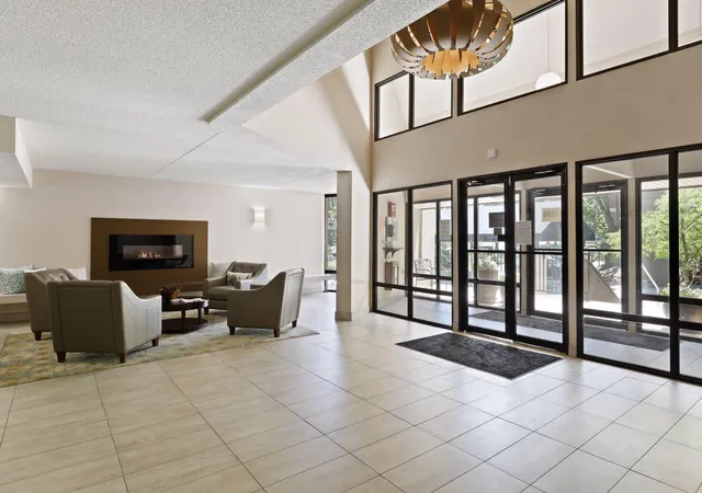 Listing Photo 4 - Condo for sale in building located at 7200 York Ave S, Edina, MN 55435 - Unit #103
