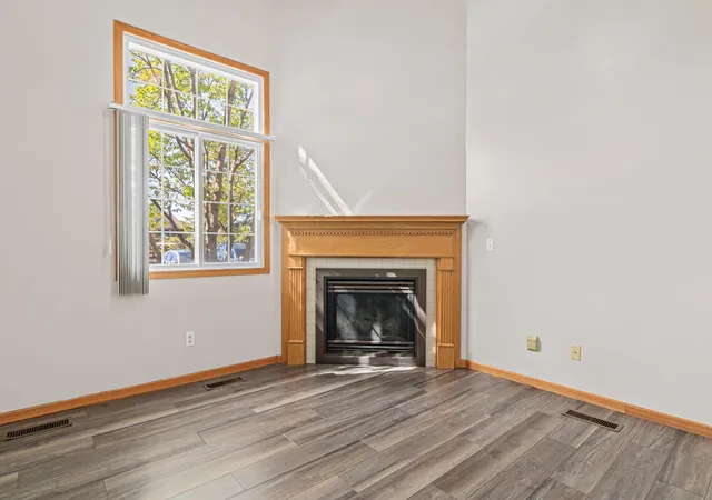 Photo 4 of Single family home for sale at 17980 Cobblestone Way, Eden Prairie, MN 55347 | MLS# 7146416 | Listing updated on 2026-09-18