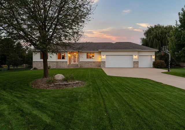 Single family home for sale at 1110 27th Street SW, Austin, MN 55912 | MLS# 7146433