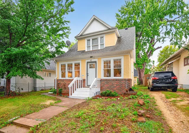Photo 1 of Single family home for sale at 2919 Oliver Ave N, Minneapolis, MN 55411 | MLS# 7146441 | Listing updated on 2026-10-06