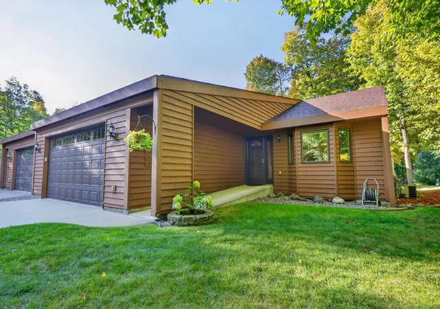 Photo 4 of Sale Pending at 20649 Mishawaka Shrs Trl, Grand Rapids, MN 55744 | MLS# 7146476 | Listing updated on 2026-09-30