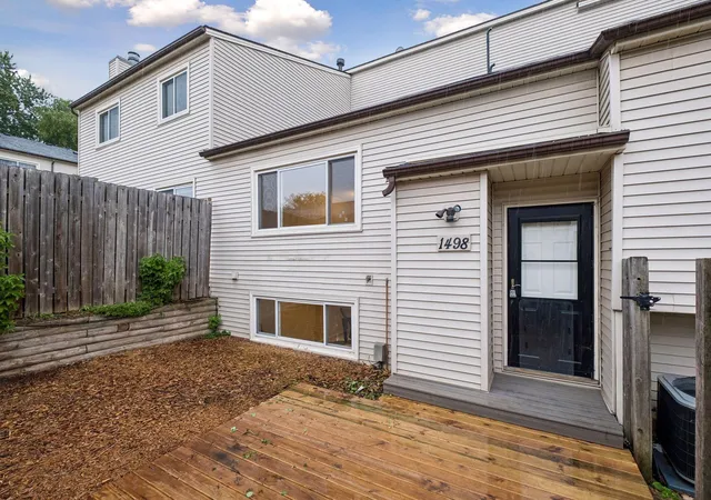 Photo 2 of Single family home for sale at 1498 Woodview Ave W, Saint Paul, MN 55122 | MLS# 7146480 | Listing updated on 2026-09-19