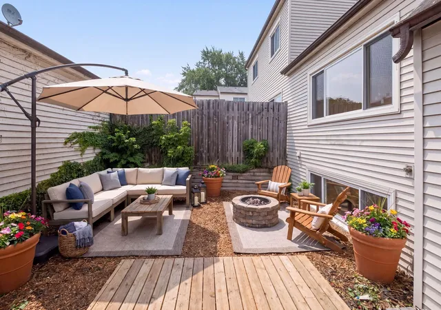Photo 3 of Single family home for sale at 1498 Woodview Ave W, Saint Paul, MN 55122 | MLS# 7146480 | Listing updated on 2026-09-19