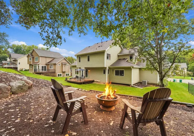 Photo 2 of Single family home for sale at 524 Eastwood Ct, Saint Paul, MN 55123 | MLS# 7146487 | Listing updated on 2026-10-16