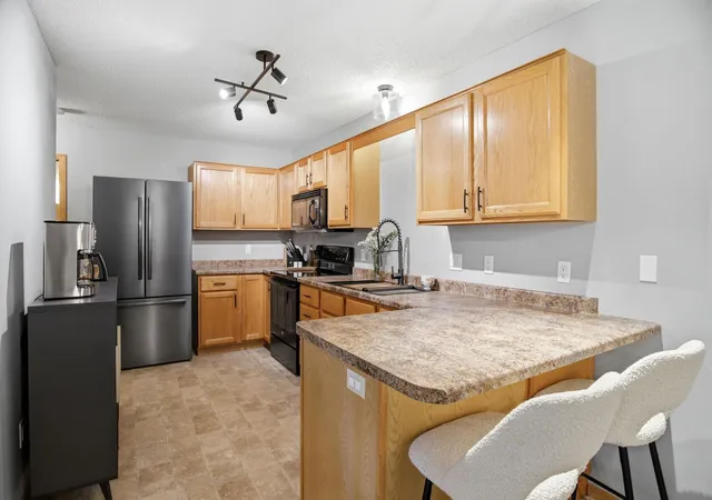 Photo 1 of Single family home for sale at 8854 Spring Ln, Saint Paul, MN 55125 | MLS# 7146503 | Listing updated on 2026-09-19