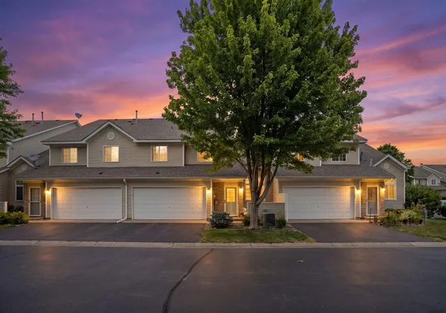 Photo 3 of Single family home for sale at 8854 Spring Ln, Saint Paul, MN 55125 | MLS# 7146503 | Listing updated on 2026-09-19