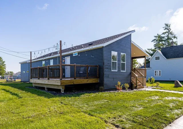 Photo 2 of Single family home for sale at 1801 E 10th Street, Superior, WI 54880 | MLS# 7146525 | Listing updated on 2026-09-19