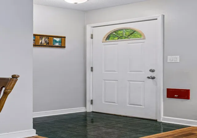 Photo 1 of Single family home for sale at 180 Westchester Dr, Saint Paul, MN 55118 | MLS# 7146531 | Listing updated on 2026-10-02