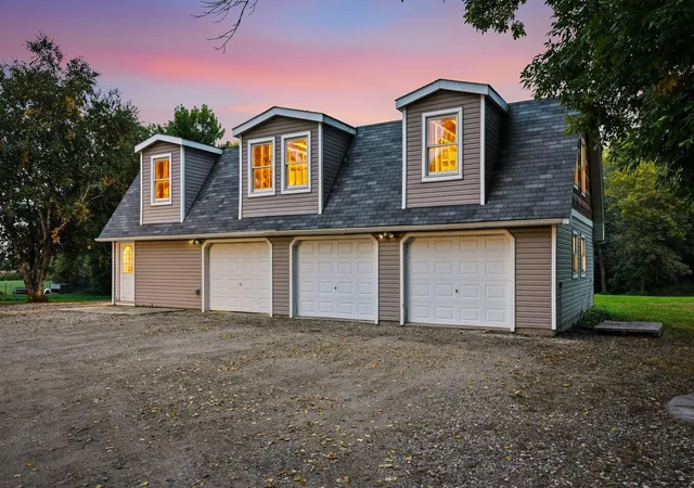 Photo 4 of Single family home for sale at 7680 Welcome Rd, New Germany, MN 55367 | MLS# 7146534 | Listing updated on 2026-10-02