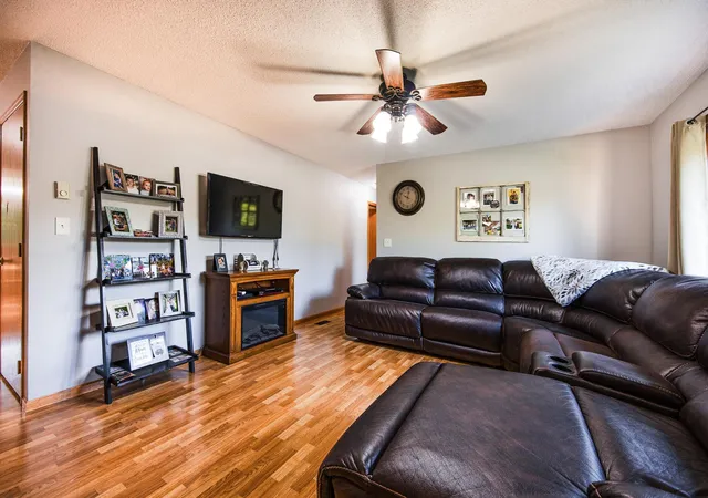 Photo 3 of Single family home for sale at 317 Maple Dr, Detroit Lakes, MN 56501 | MLS# 7146539 | Listing updated on 2026-09-19