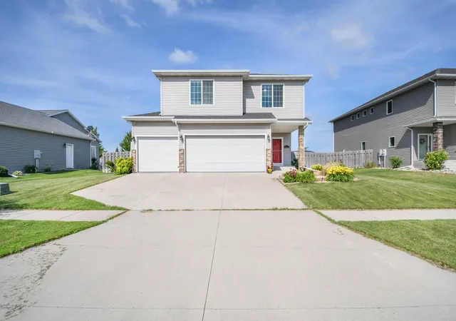 Single family home for sale at 5013 44th Street S, Fargo, ND 58104 | MLS# 7146540