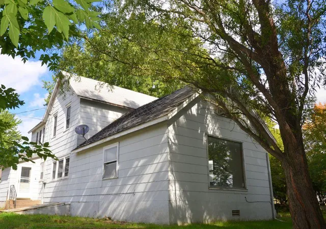 Photo 2 of Single family home for sale at 303 Park Ave N, Park Rapids, MN 56470 | MLS# 7146541 | Listing updated on 2026-09-19