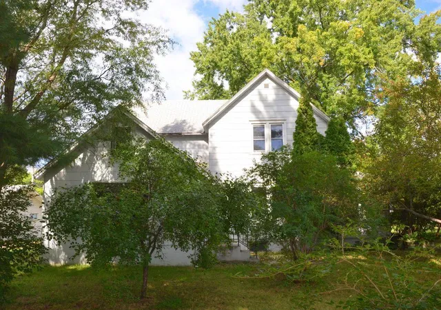 Photo 3 of Single family home for sale at 303 Park Ave N, Park Rapids, MN 56470 | MLS# 7146541 | Listing updated on 2026-09-19