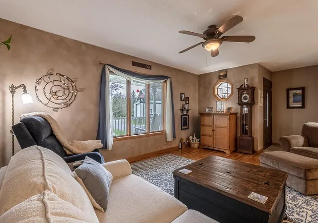 Photo 4 of Single family home for sale at 35425 Shakpays Cvs Rd, Kasota, MN 56050 | MLS# 7146542 | Listing updated on 2026-09-19