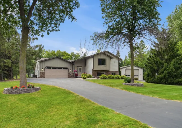 Photo 1 of Sale Pending at 5541 Quilley Ave Ne, Rogers, MN 55374 | MLS# 7146543 | Listing updated on 2026-09-25