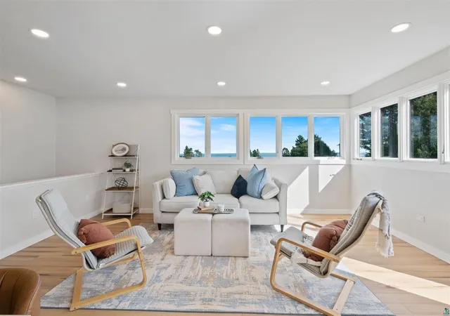 Photo 4 of Single family home for sale at 1634 Cliff Ave, Duluth, MN 55811 | MLS# 7146559 | Listing updated on 2026-09-19