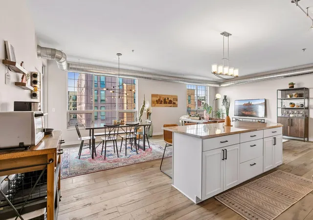 Photo 3 of Condo for sale at 521 2nd Street Se #404, Minneapolis, MN 55414 | MLS# 7146564 | Listing updated on 2026-09-19