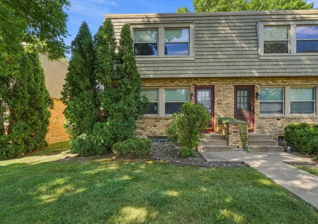 Photo 1 of Single family home for sale at 1482 21st Avenue Nw #1, Saint Paul, MN 55112 | MLS# 7146569 | Listing updated on 2026-10-06