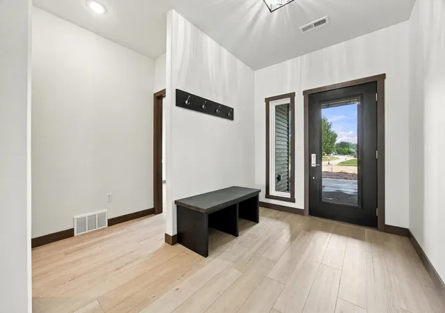 Photo 3 of Single family home for sale at 1237 Southview Dr SW, Glyndon, MN 56547 | MLS# 7146584 | Listing updated on 2026-09-20